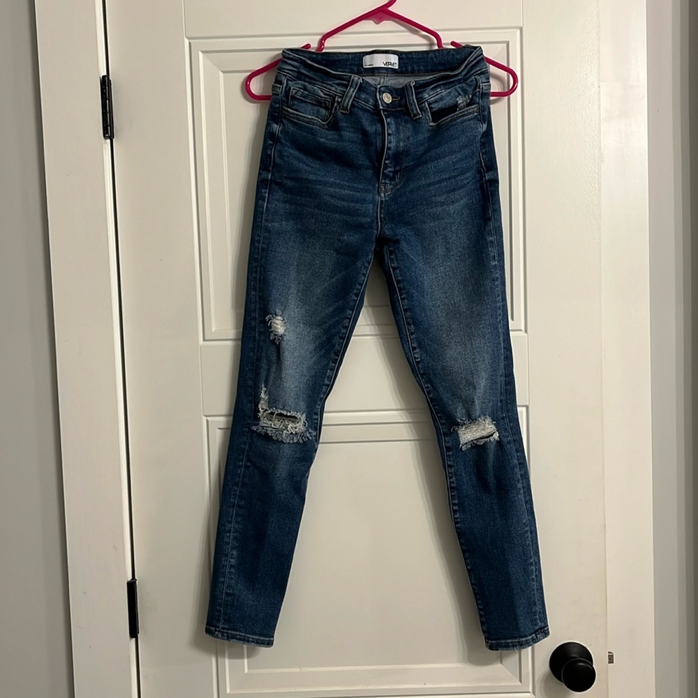 Vervet Distressed jeans size 25